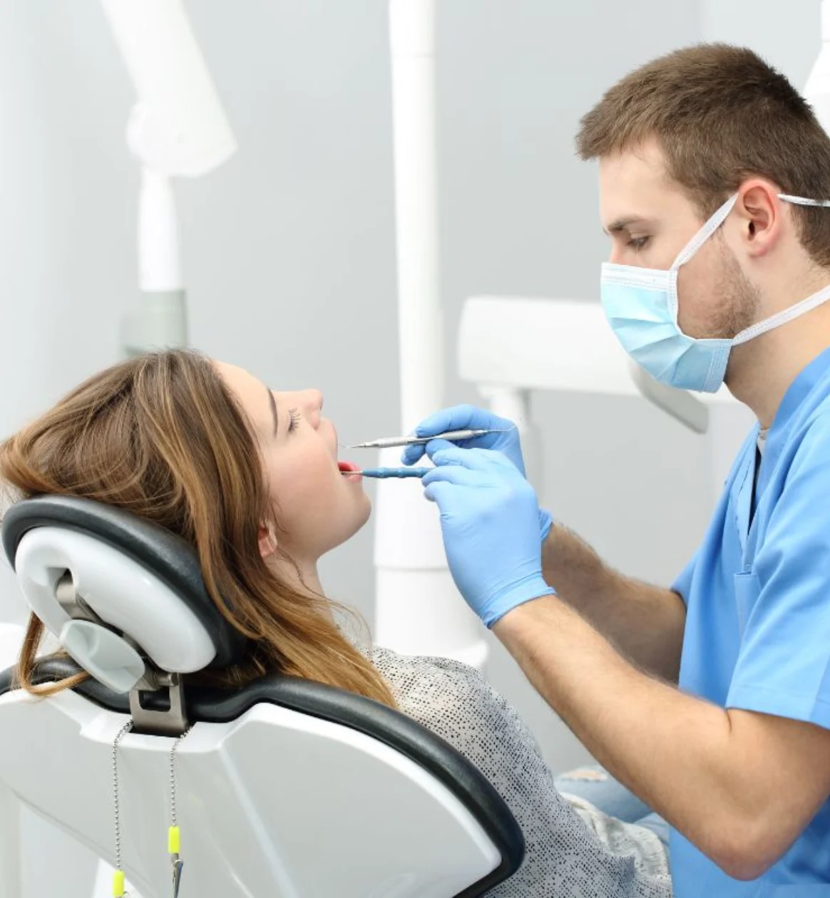 Queens emergency dentist accepting Cigna dental insurance, providing fast, reliable same-day dental care, cosmetic treatments, and family-friendly services in Queens, NY