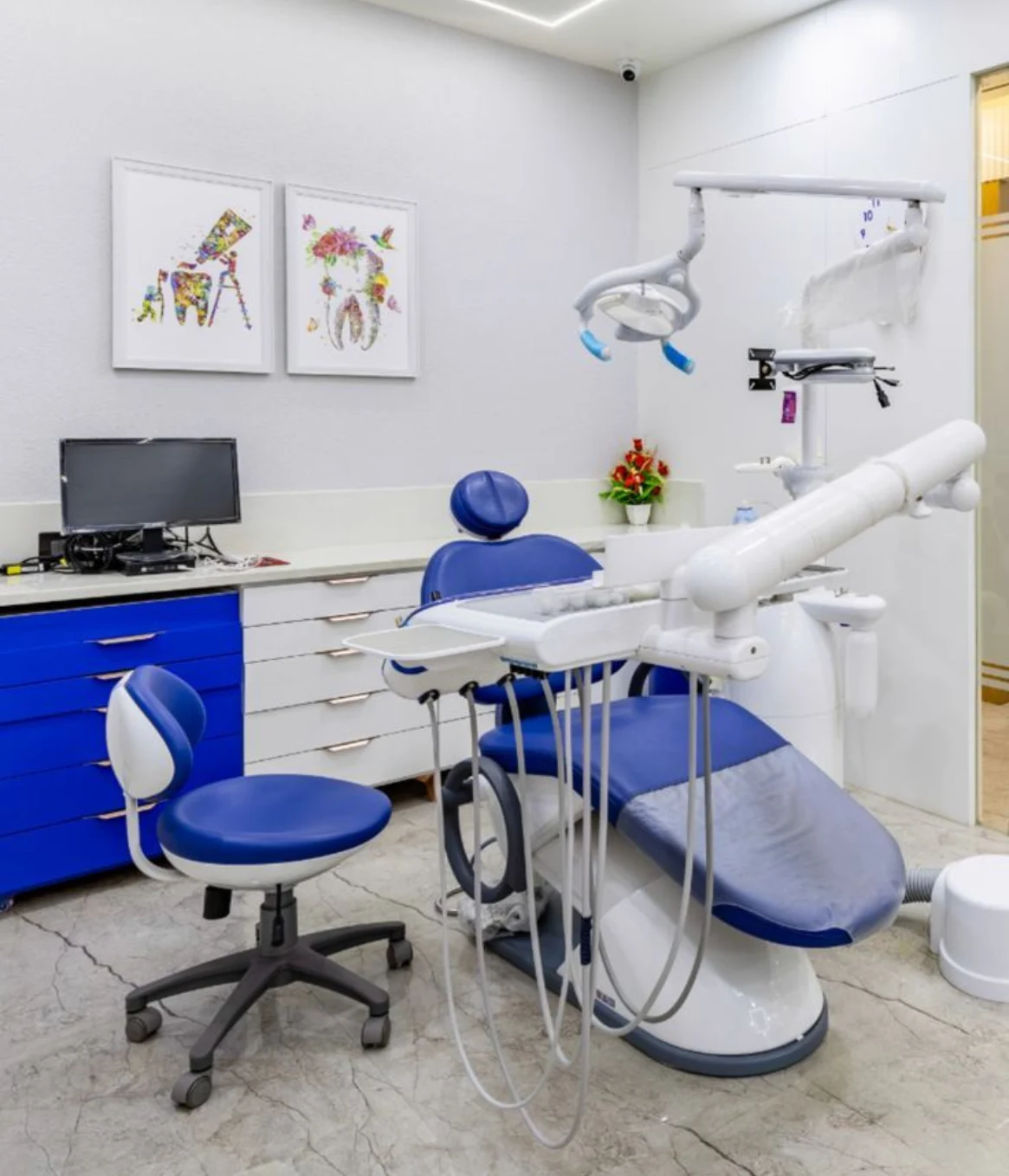 Queens emergency dentist providing fast, reliable same-day dental care, cosmetic treatments, and family-friendly services, accepting Guardian dental insurance in Queens, NY